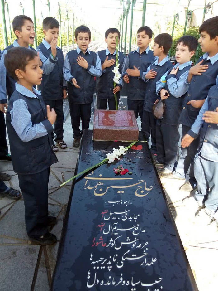 970716 hozor danesh amozan dabestan emam hasan mojtaba dar gholzare shohadaye hamedan 04