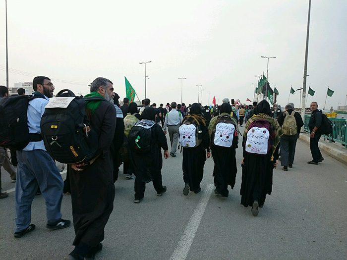 970809 hozor aizaye moasese jameatolghoran dar ejtema peyade ravi arbaien 05
