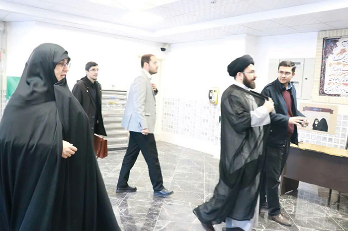970917 bazdid raees omor markaz qorani sazman oghaf az shobeye zanjan 01