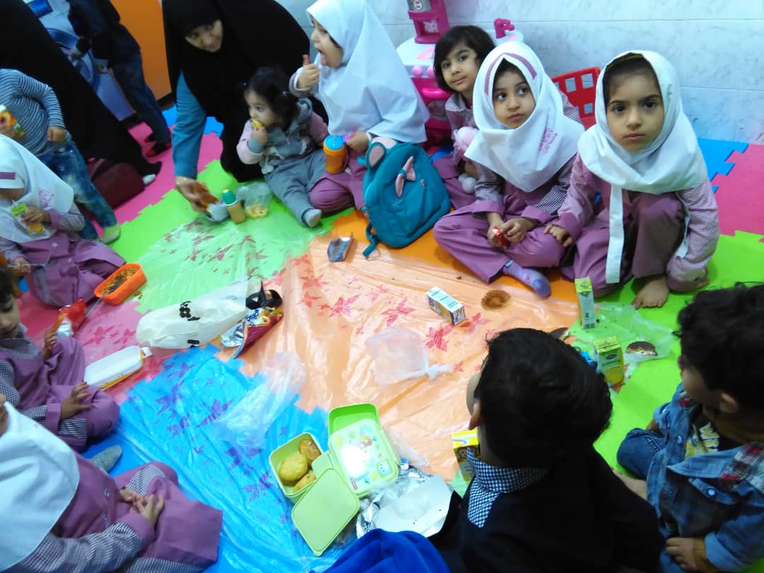 970926 barghozari jashn milad emam hasan askari dar madares va shoab jameatolqoran 02