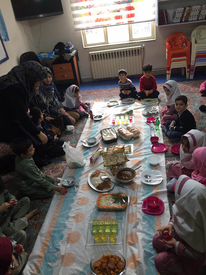 971026 barpayi mahfel ons ba qoran shobeye zeynabeye tehran 04