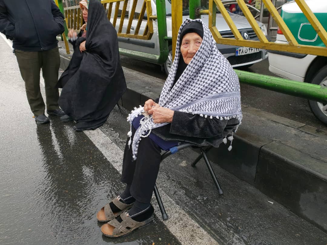 971122 hozor azaye hamkhani moaseseye jameatol qoran dar 22 bahman 01
