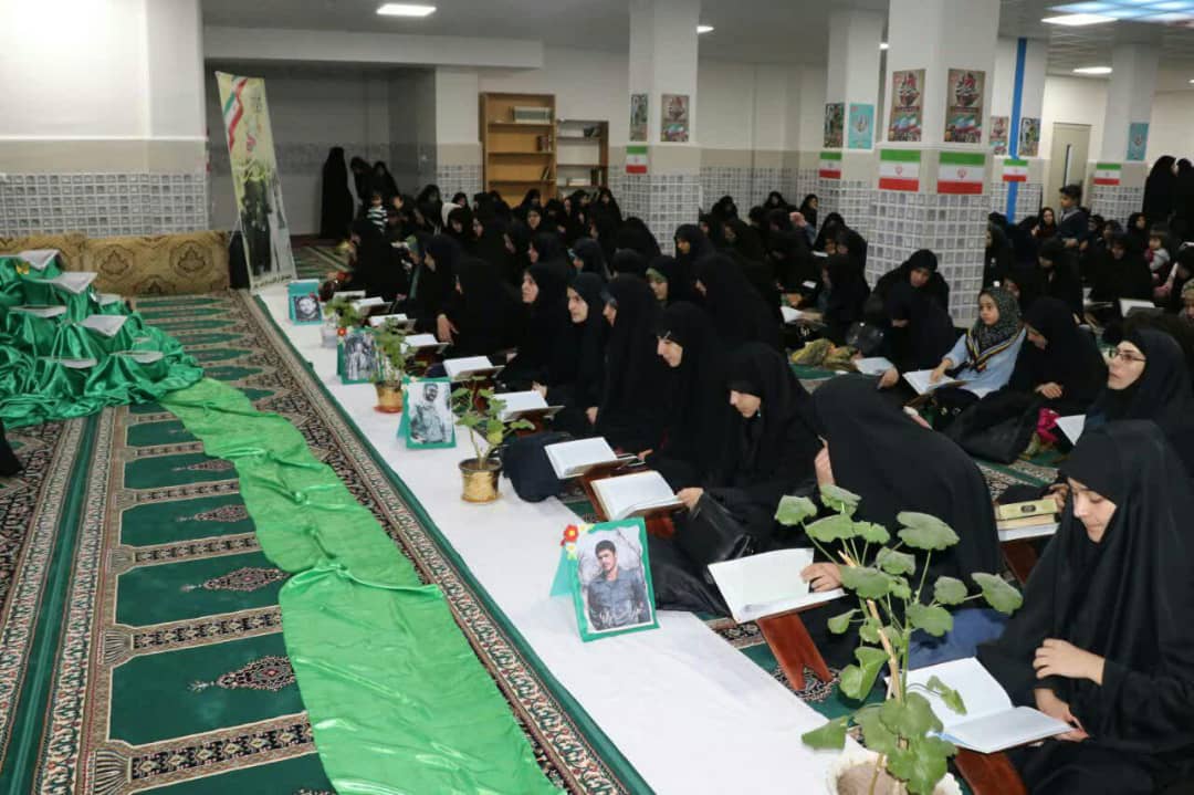 971122 hozor namayande zaanjan dar majles khobregan rahbari dar azadari shobeh zanjan 03