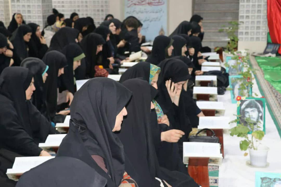 971122 hozor namayande zaanjan dar majles khobregan rahbari dar azadari shobeh zanjan 06