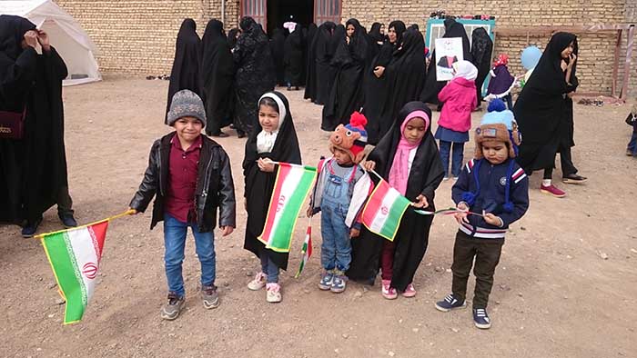 971124 ghozaresh tasveri az hozor qoran amozan dar marasem 22 bahman 11