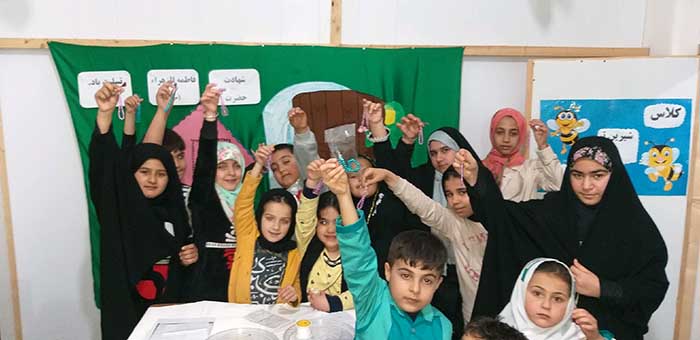 971125 ejraye namayesh jameatol qoran chobar 07