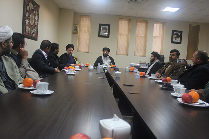 971208 didar ghorohi az asatid daneshghah shahr parachnar pakistan ba modireat moasese 02