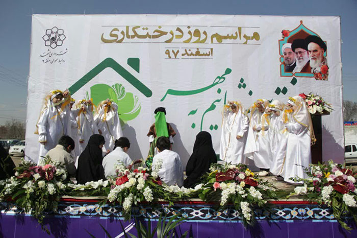 971218 marasem namadin rooz derakht kari 06