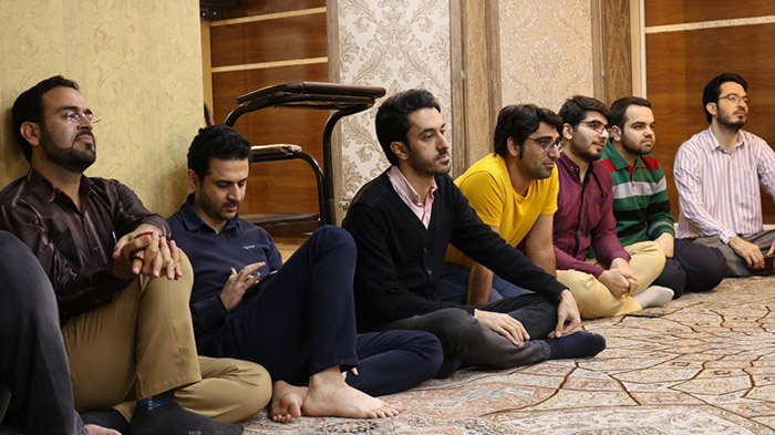 971222 hozor hojatoleslam tabatabayi dar khabarghozari tasnim 03