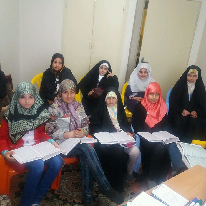 971223 barpaye mahfel ons ba qoran shobeye zeynabeye 02