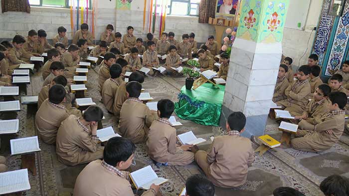980219 barpayi mahfel joz khani va ons ba qoran dabestan emam hasan mojtaba qom 02
