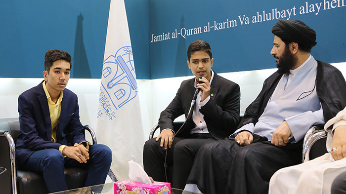 980228 hozor modir va ghaem magham jqk dar namayeshghah qoraN KARIM 04