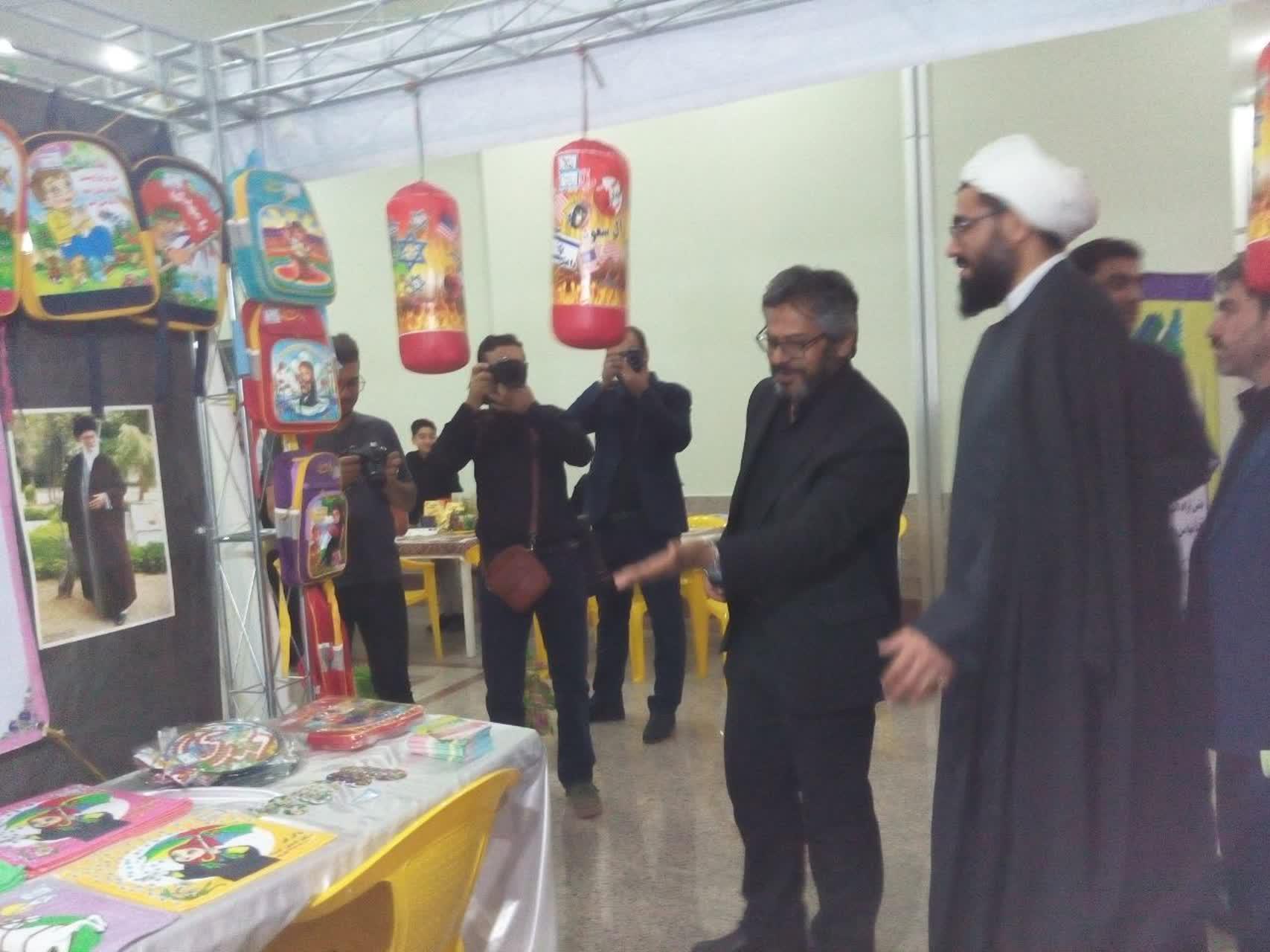 980309 bazdid namayande mardom hamedan va emam jomea az ghorfe 04