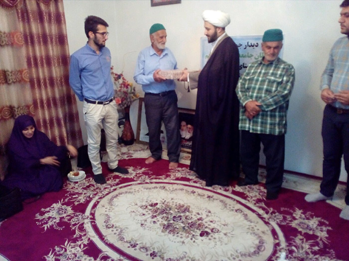 980707 didar ba khanevadeye shahid hoseani 001