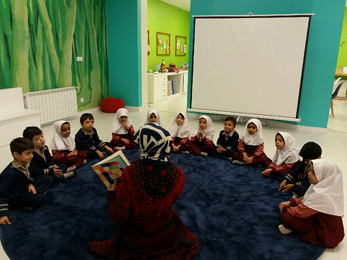 980907 hozor qoran amozan khansari dar ketabkhane 03