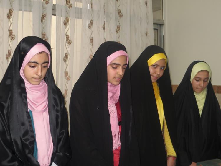 تجلیل از 25 مربی و حافظ قرآن