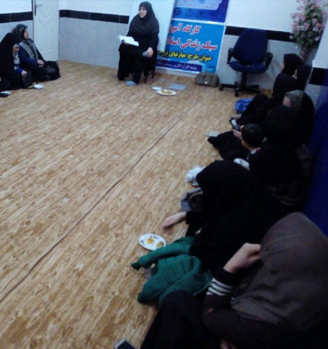 971016 barghozari jalaseye tahkim bonyan khanevade shobeye rostaye danghalan kord koy 02