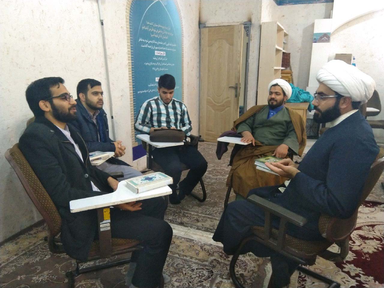 980819 barghozari kelas hefz takhasosidar masjed jamkaran 003